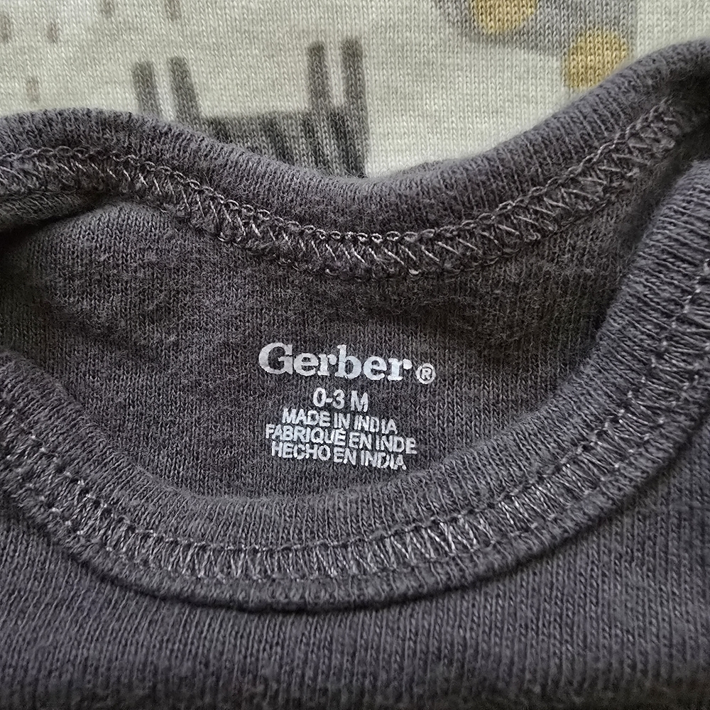 Gerber Mixed Onesie Bundle - Picture 2 of 2